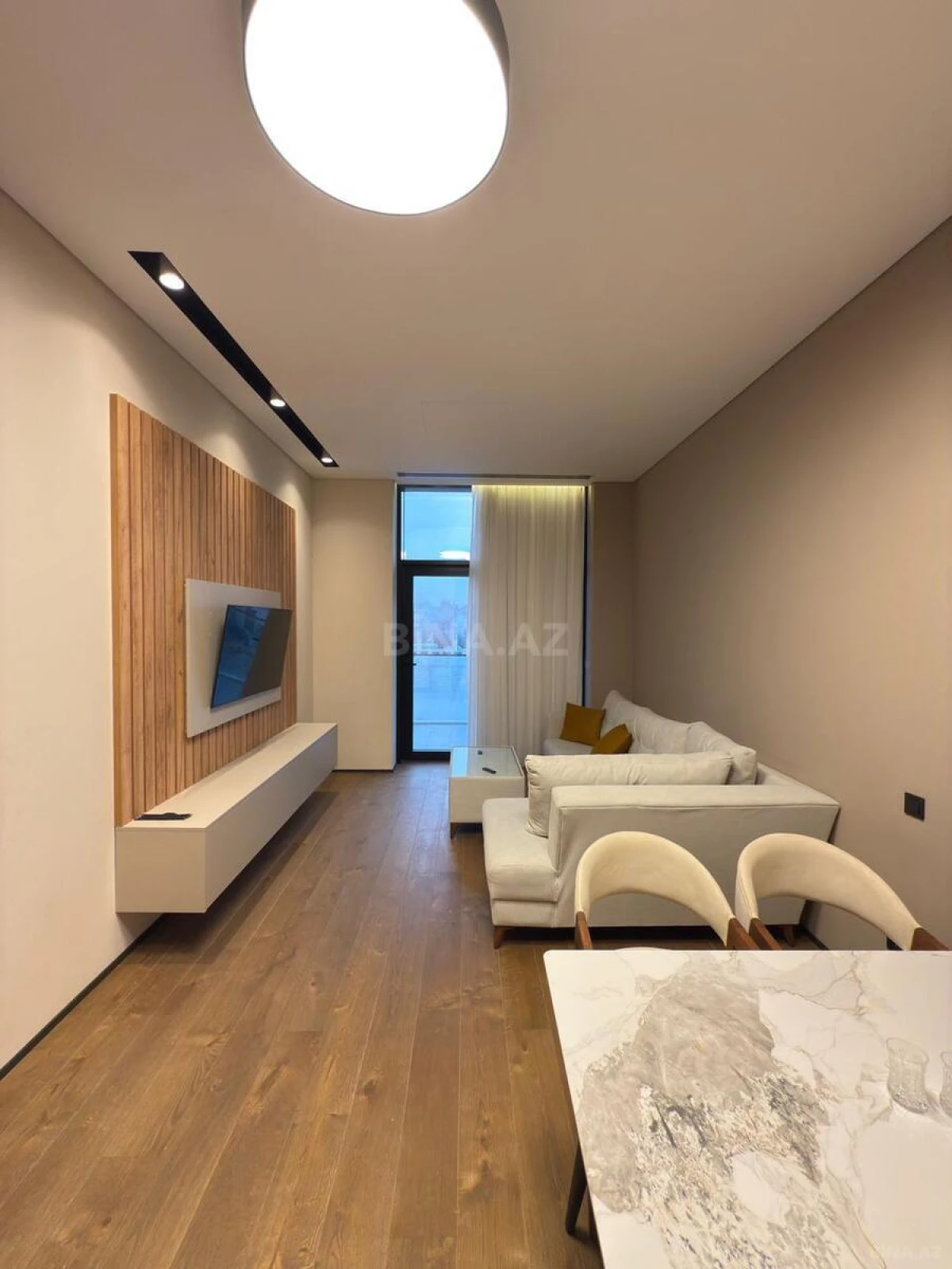 Satılır 2 otaqlı mənzil 81.5 m²
