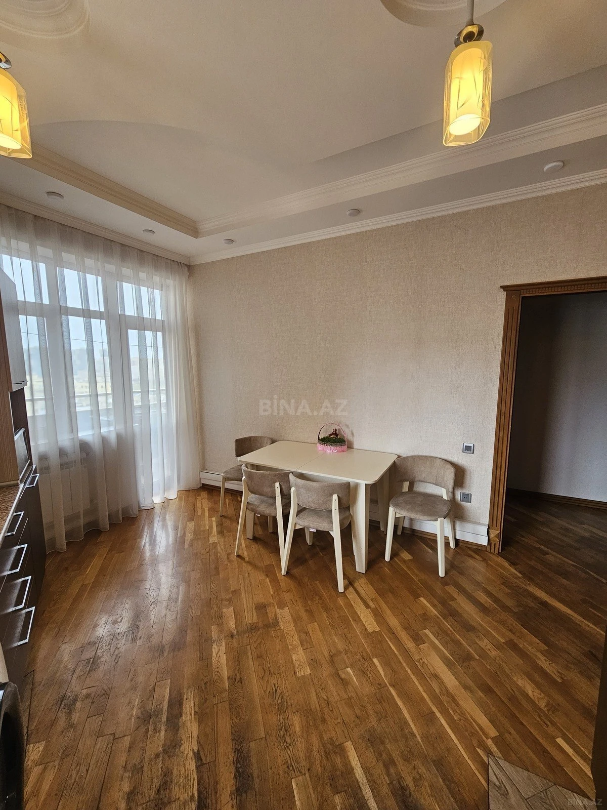 Kirayə verilir 2 otaqlı mənzil 80 m²