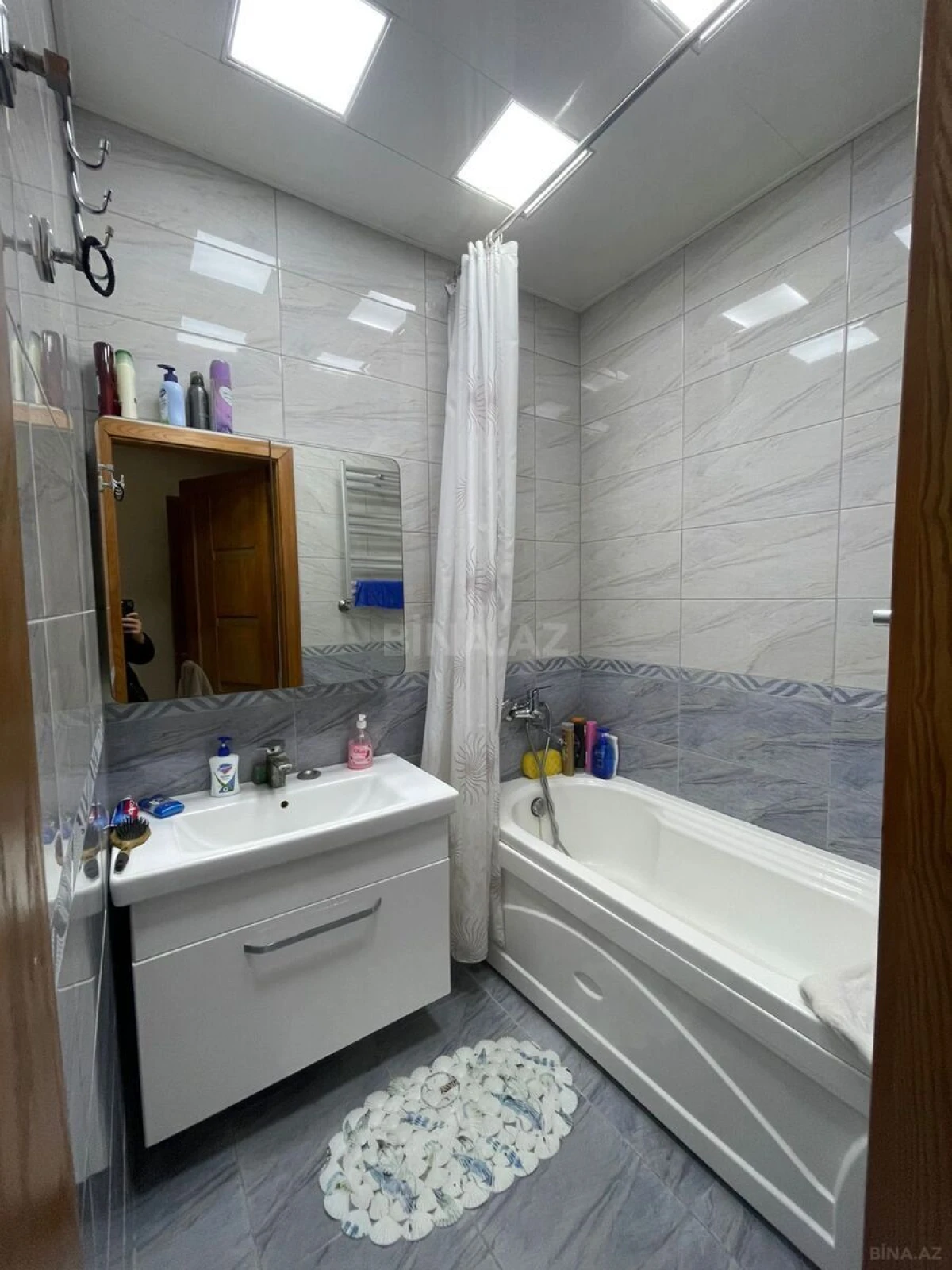 Satılır 5 otaqlı mənzil 130 m²