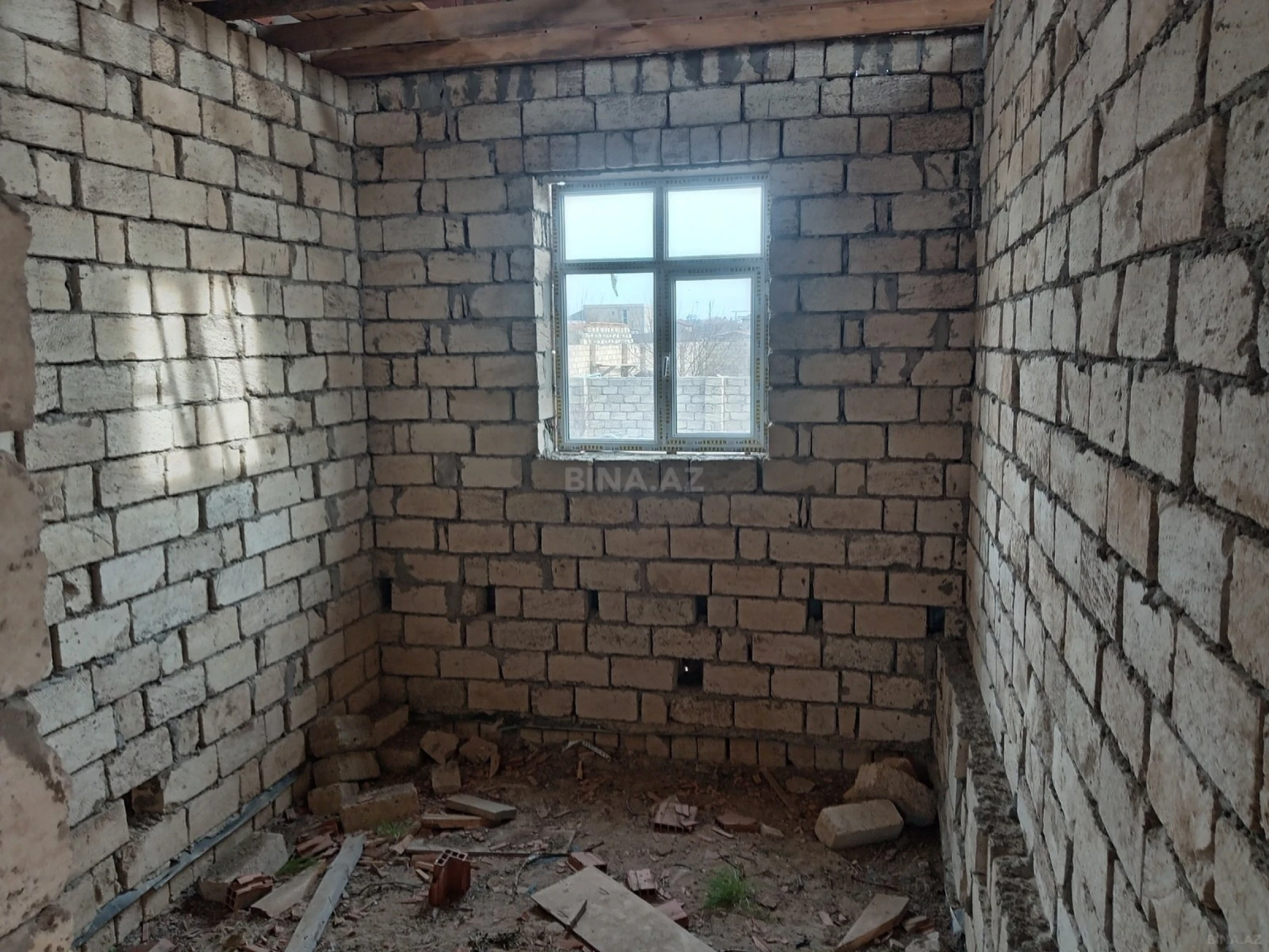 Satılır 4 otaqlı həyət evi 158 m²