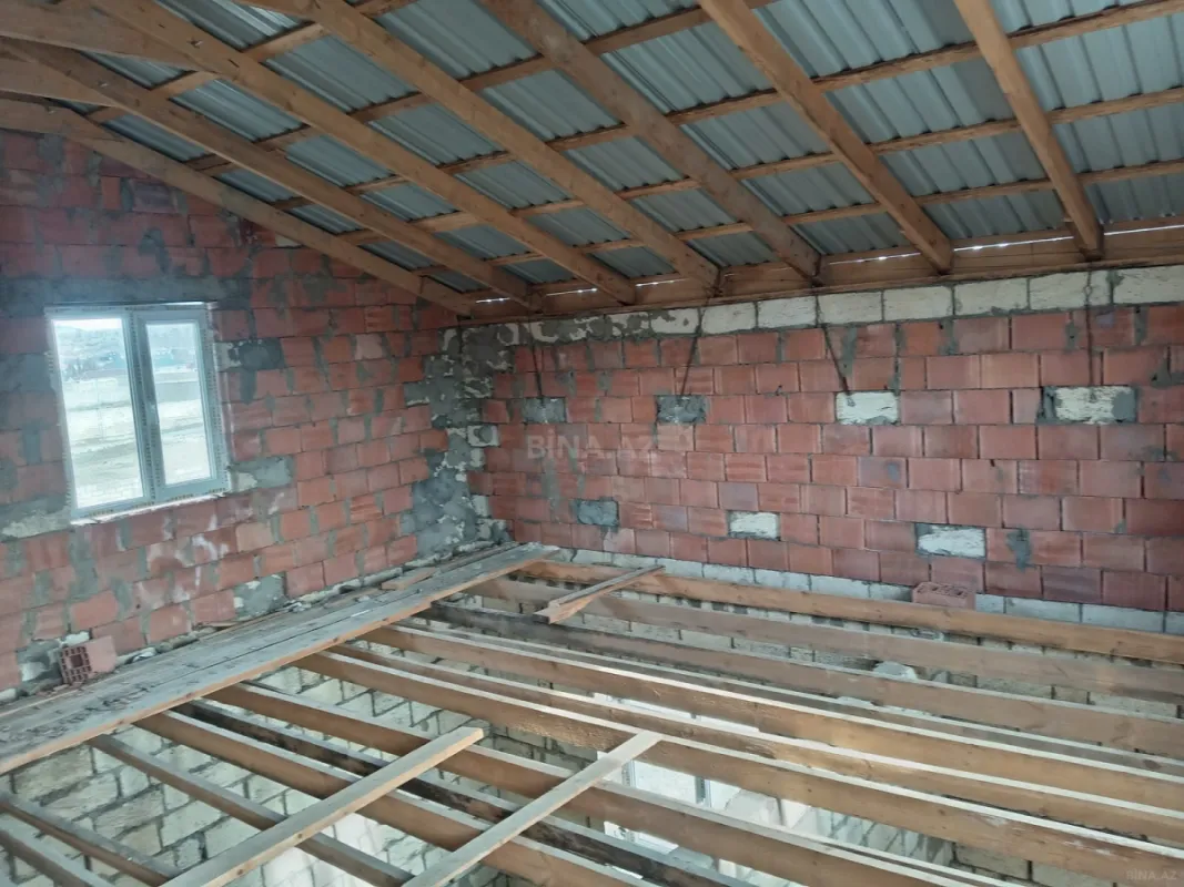 Satılır 4 otaqlı həyət evi 158 m²