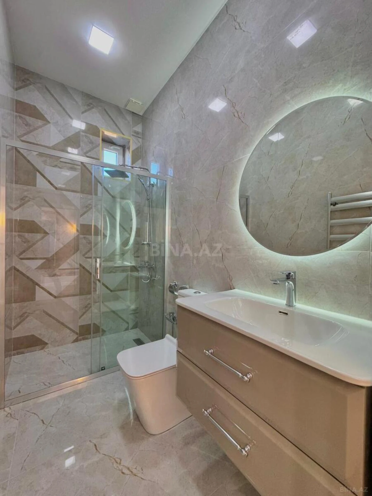 Satılır 4 otaqlı həyət evi 180 m²