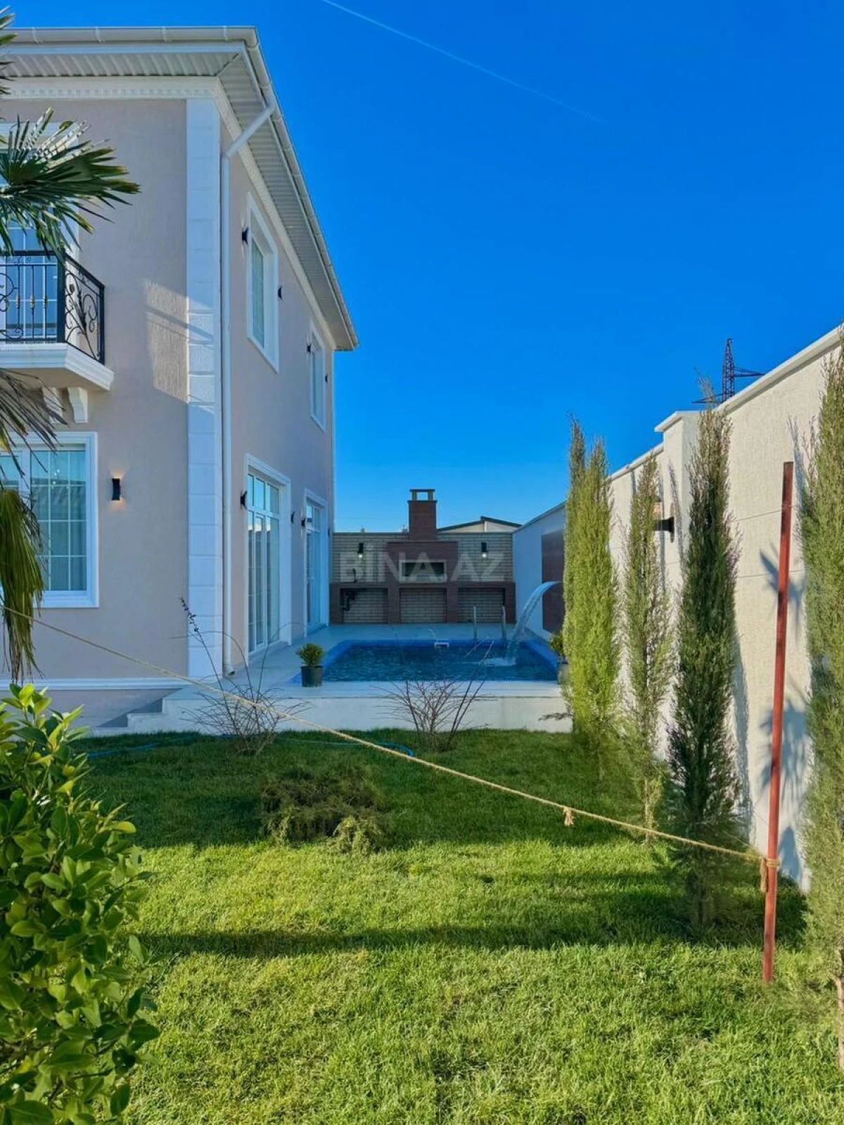 Satılır 4 otaqlı həyət evi 180 m²