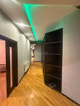 Satılır 3 otaqlı mənzil 159 m²