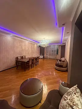 Satılır 3 otaqlı mənzil 159 m²