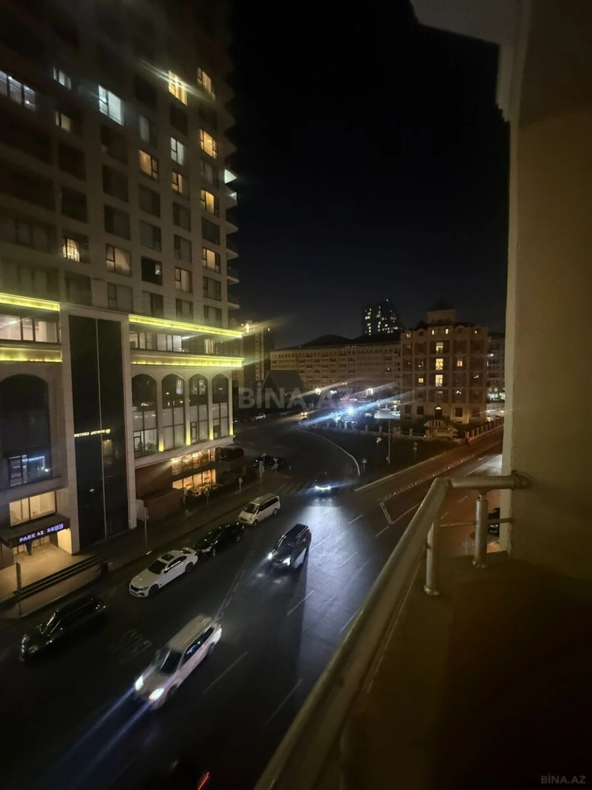 Satılır 3 otaqlı mənzil 159 m²