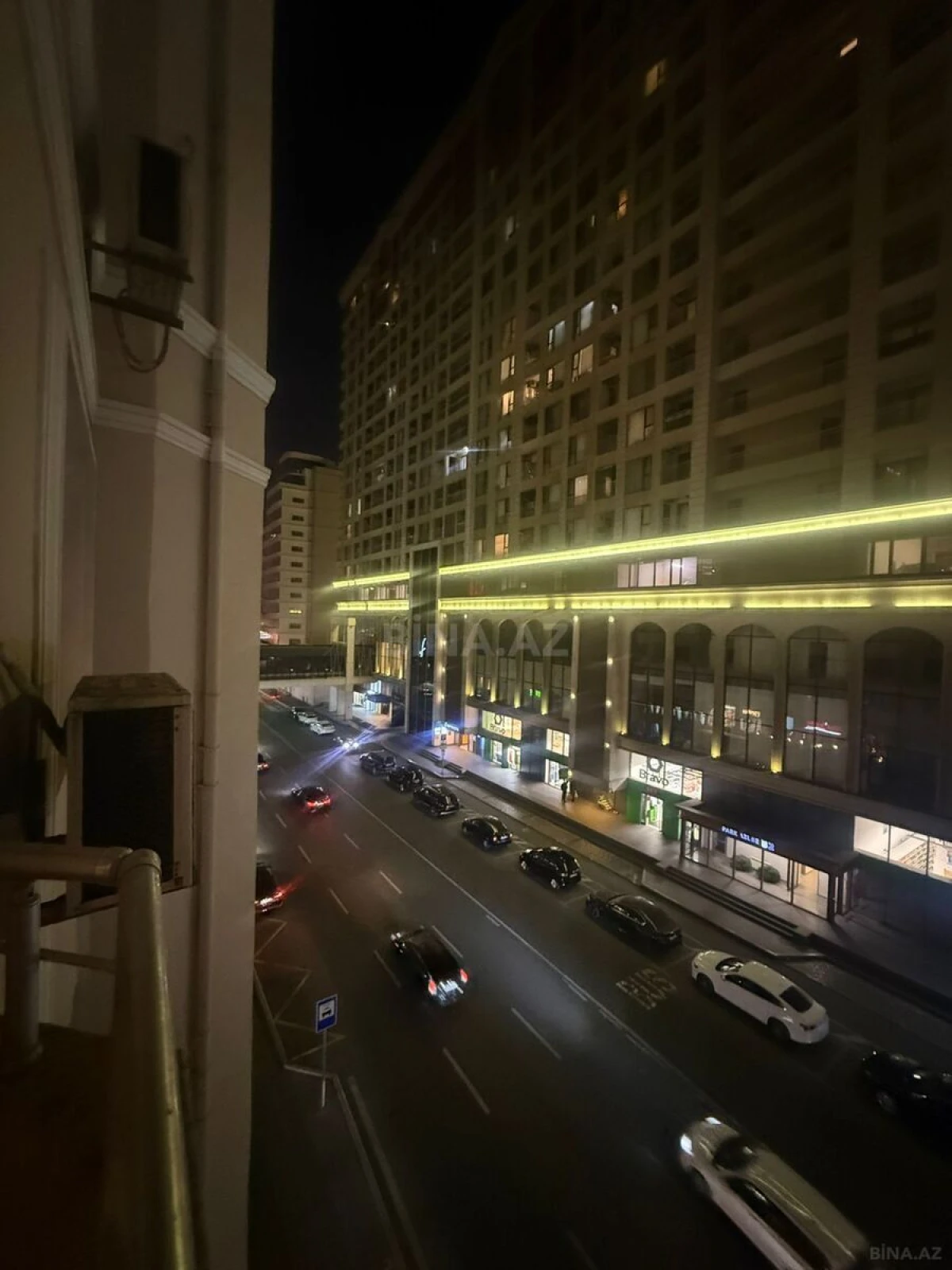 Satılır 3 otaqlı mənzil 159 m²