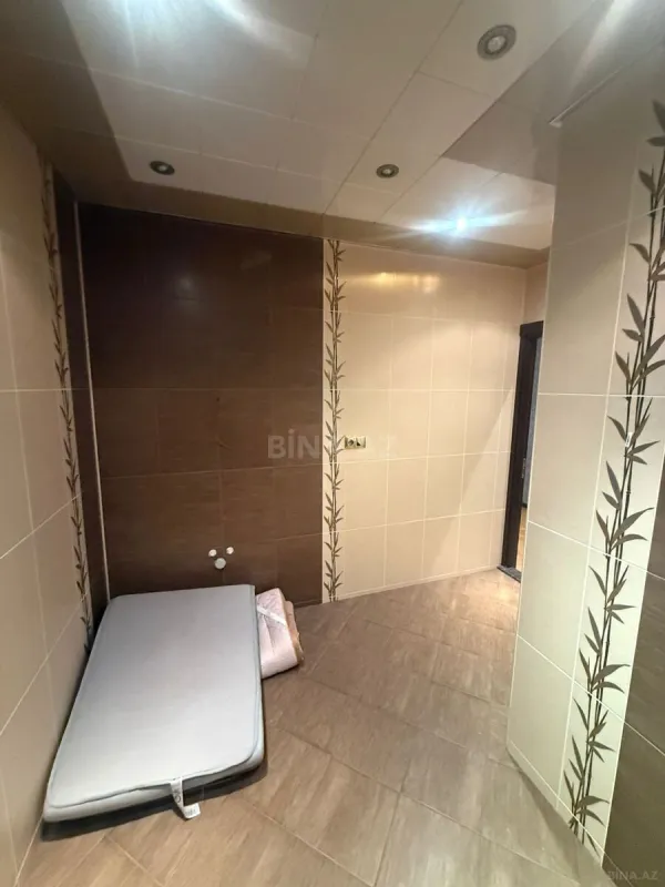Satılır 3 otaqlı mənzil 159 m²