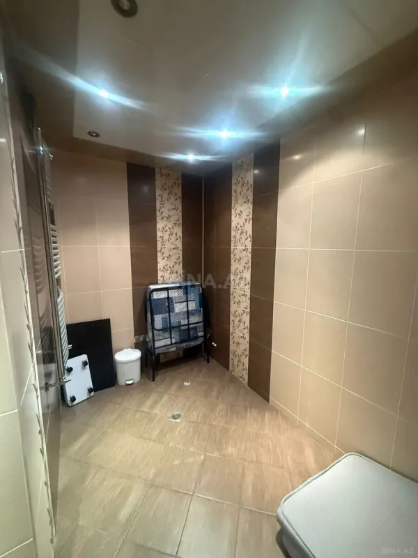 Satılır 3 otaqlı mənzil 159 m²