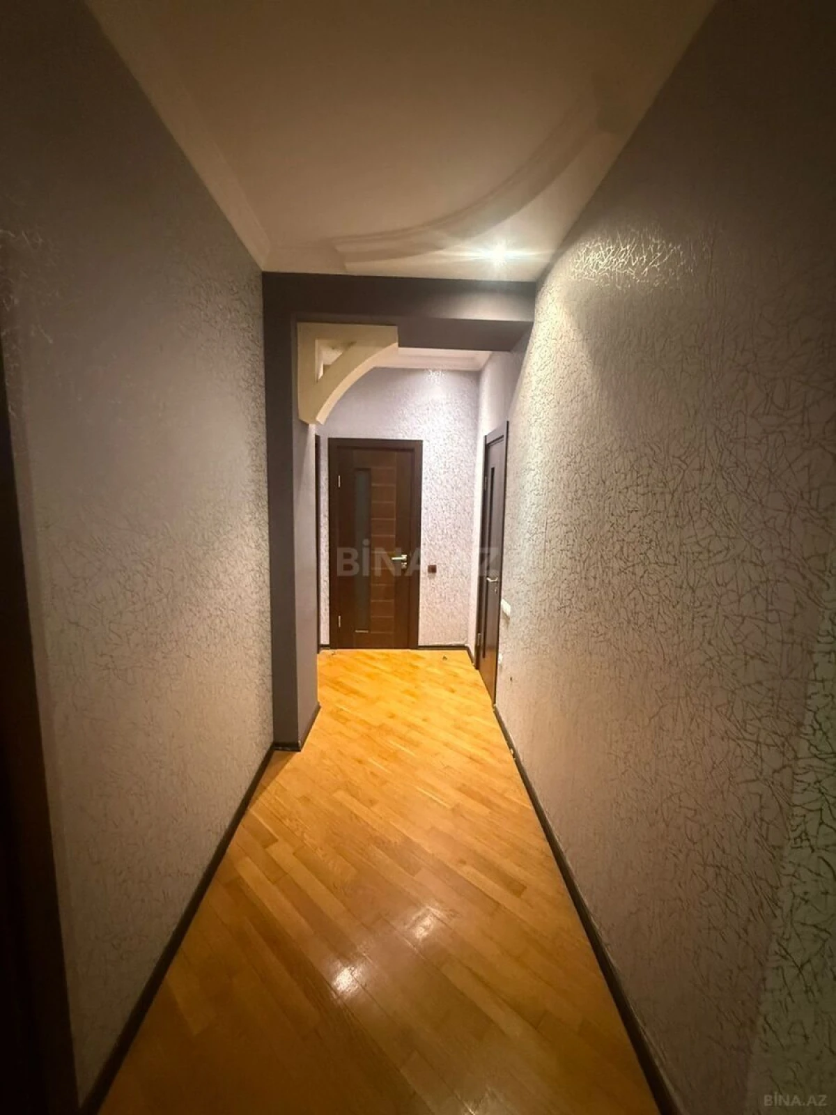 Satılır 3 otaqlı mənzil 159 m²