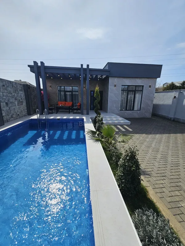 Satılır 4 otaqlı həyət evi 160 m²