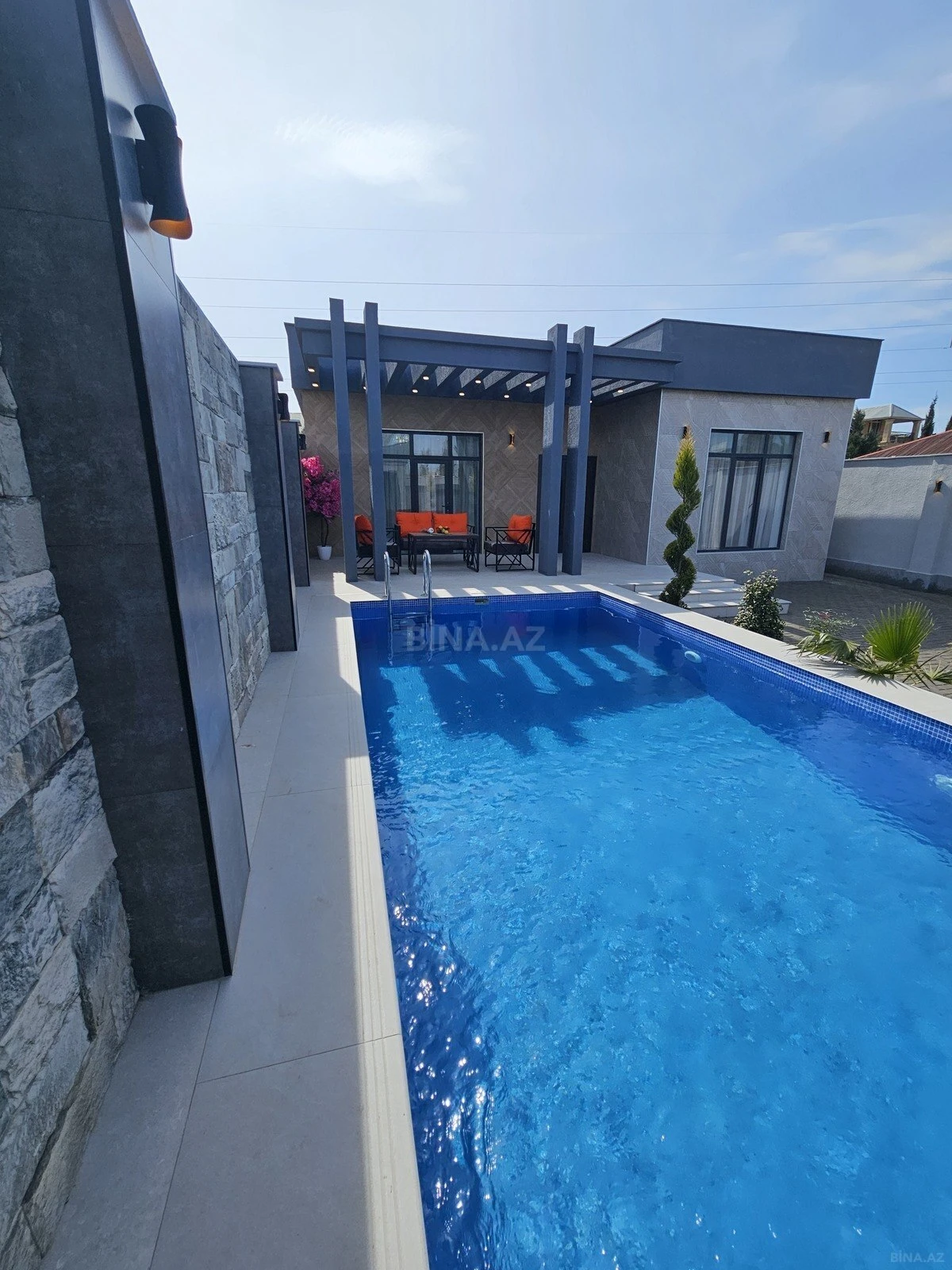 Satılır 4 otaqlı həyət evi 160 m²