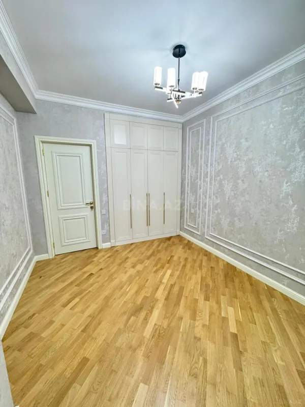 Satılır 2 otaqlı mənzil 75 m²