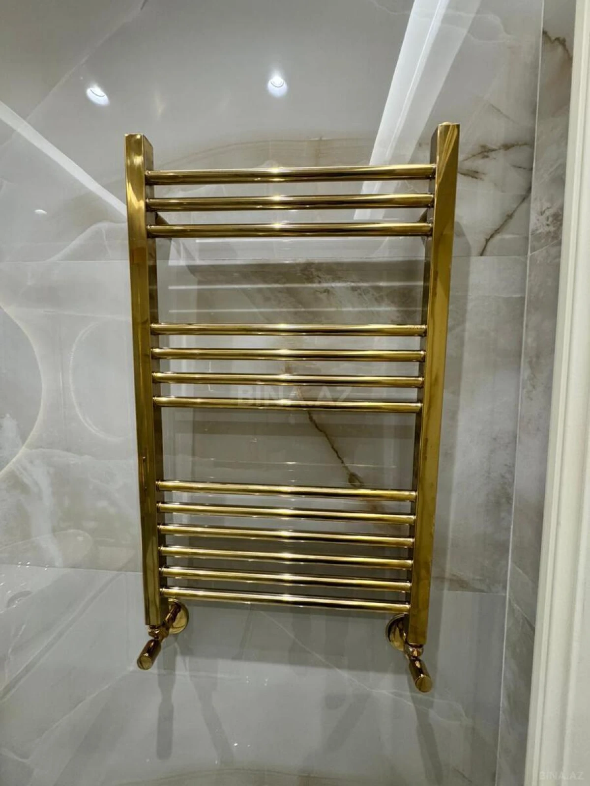 Satılır 2 otaqlı mənzil 75 m²