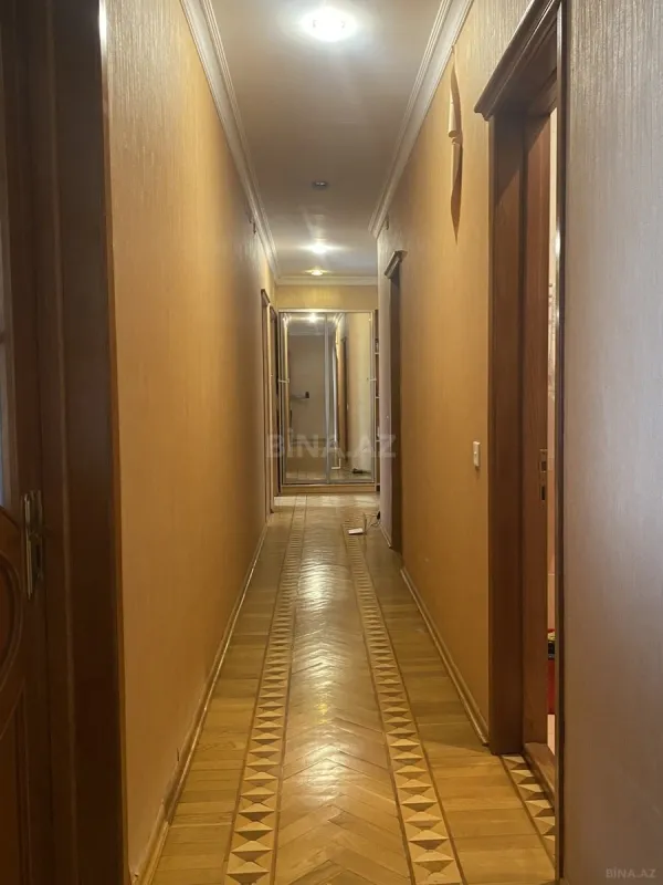 Kirayə verilir 3 otaqlı mənzil 124 m²