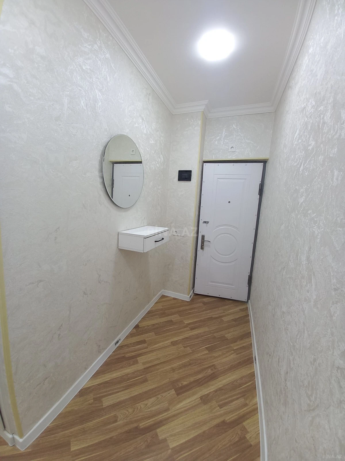 Satılır 1 otaqlı mənzil 45 m²