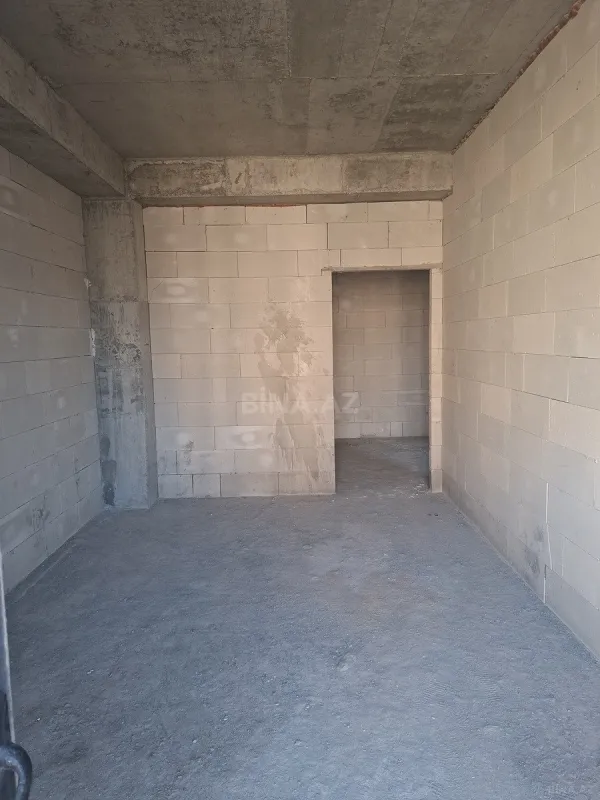Satılır 3 otaqlı mənzil 151 m²