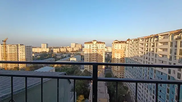 Satılır 2 otaqlı mənzil 103 m²