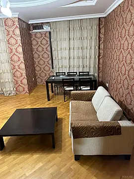 Kirayə verilir 3 otaqlı mənzil 117 m²