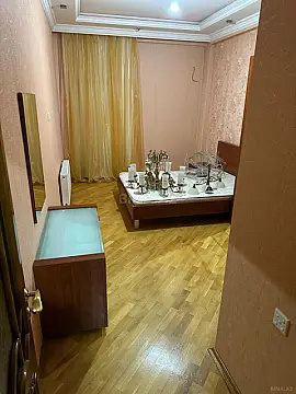 Kirayə verilir 3 otaqlı mənzil 117 m²