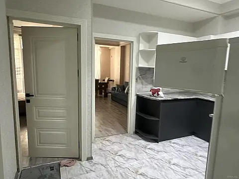 Kirayə verilir 2 otaqlı mənzil 65 m²