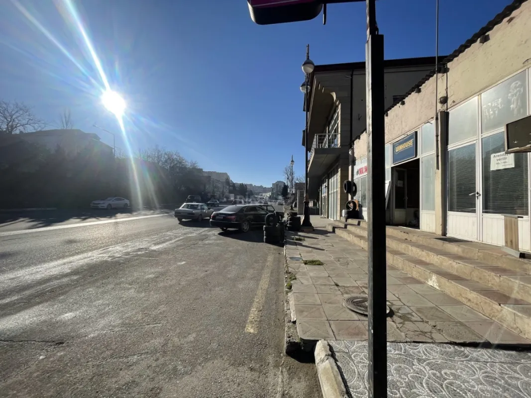 Satılır obyekt 150 m²