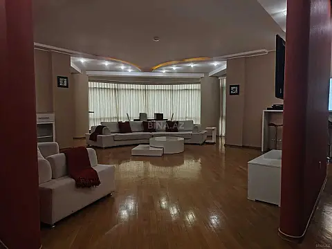 Kirayə verilir 4 otaqlı mənzil 180 m² — Bakı 4 otaq 180.00 m²