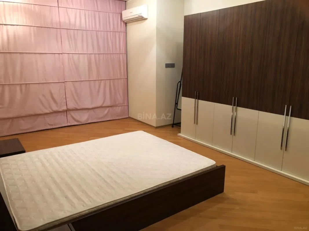 Kirayə verilir 4 otaqlı mənzil 180 m²