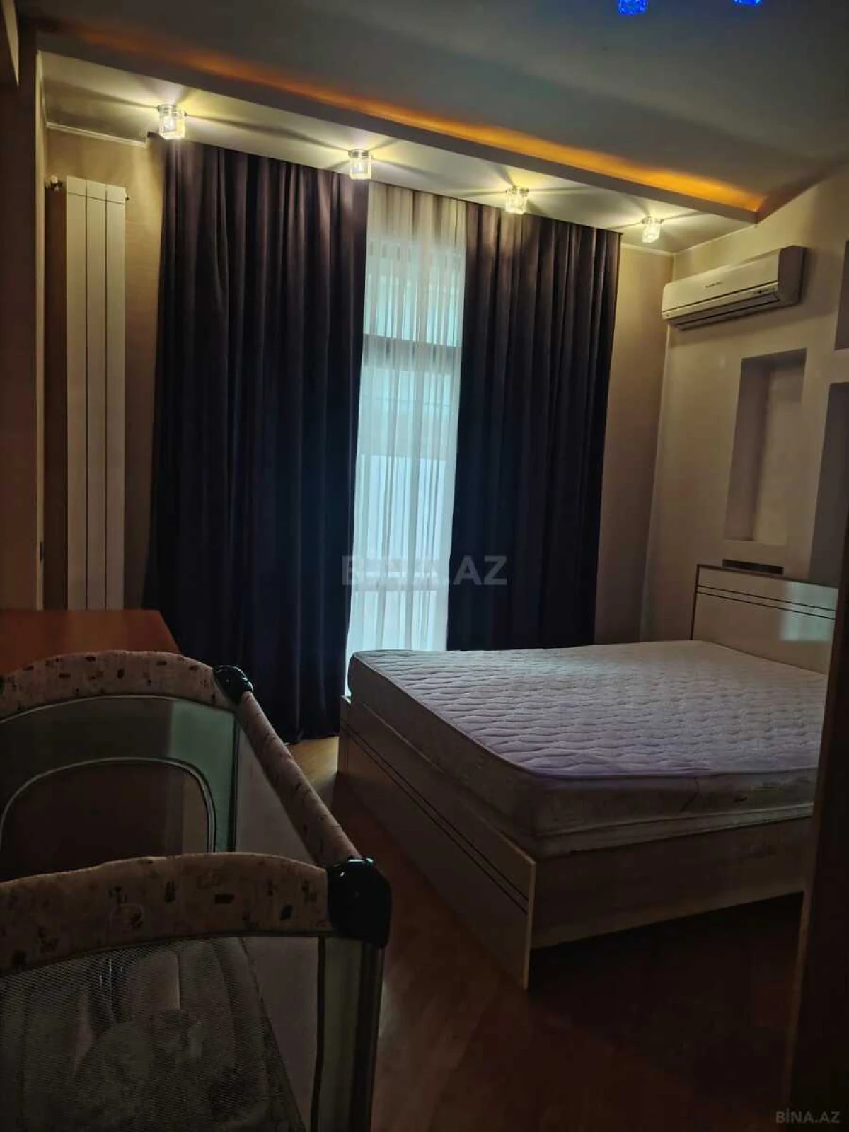 Kirayə verilir 4 otaqlı mənzil 180 m²