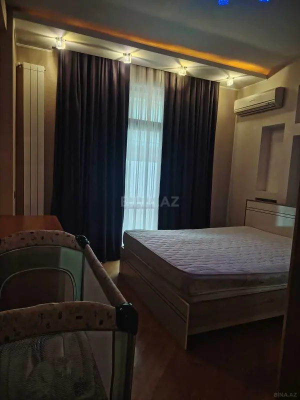 Kirayə verilir 4 otaqlı mənzil 180 m²