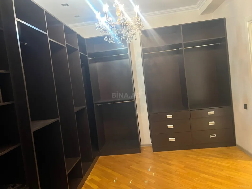 Kirayə verilir 4 otaqlı mənzil 170 m²