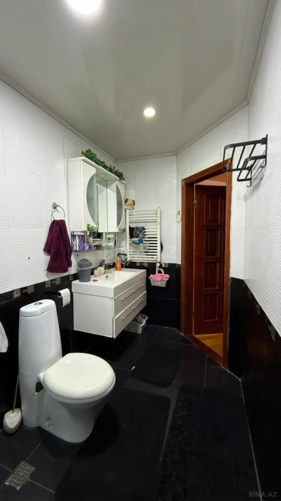 Satılır 3 otaqlı mənzil 160 m²