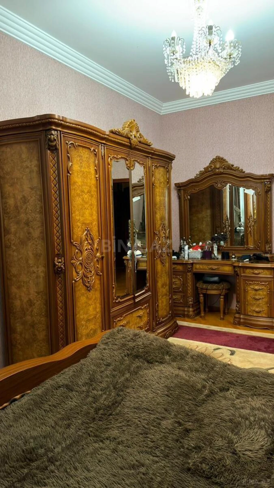 Satılır 3 otaqlı mənzil 160 m²