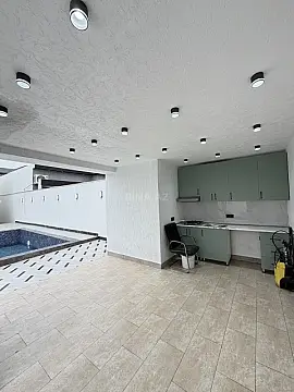 Satılır 4 otaqlı həyət evi 180 m²