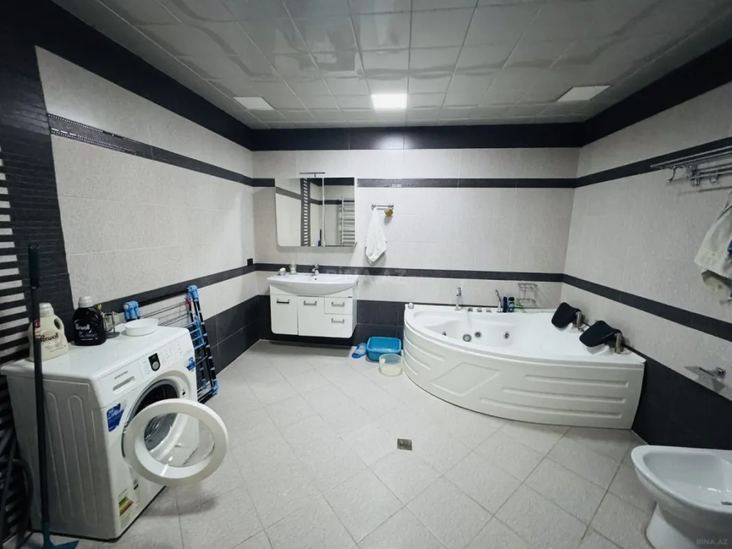 Kirayə verilir 3 otaqlı mənzil 195 m²