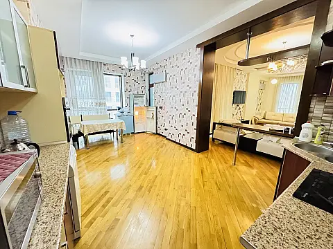 Kirayə verilir 3 otaqlı mənzil 195 m²