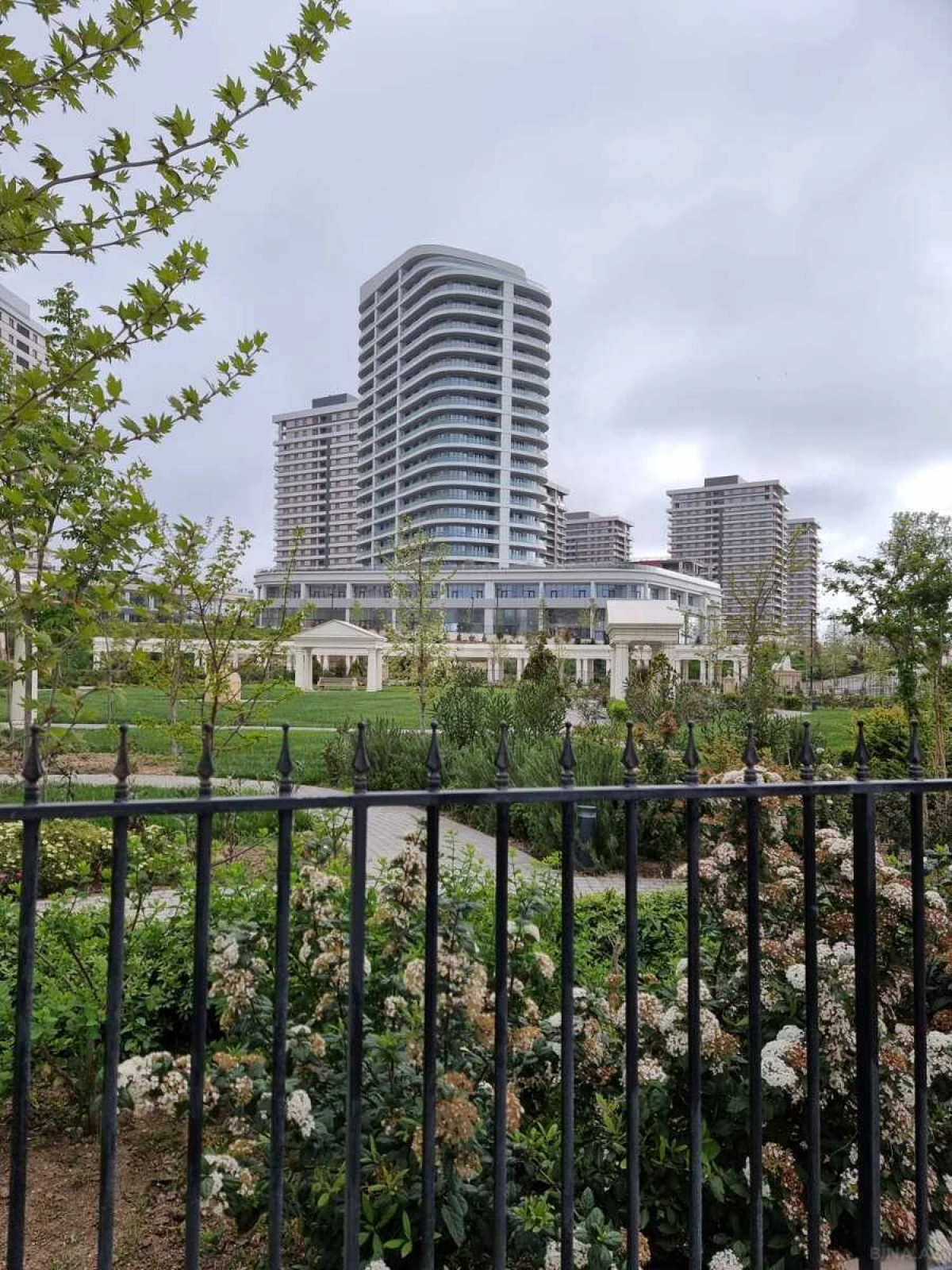 Kirayə verilir 3 otaqlı mənzil 110 m²