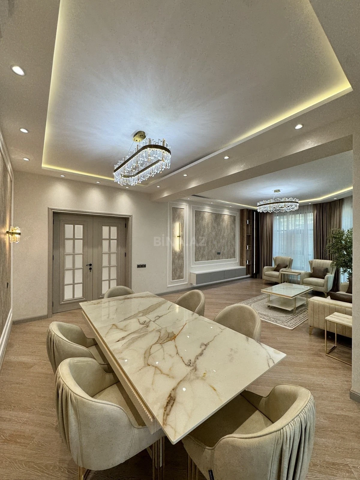 Satılır 3 otaqlı mənzil 143 m²