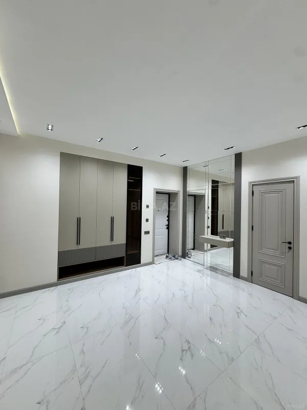 Satılır 3 otaqlı mənzil 143 m²