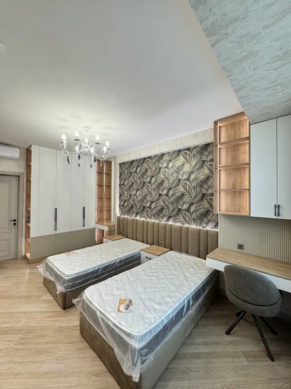 Satılır 3 otaqlı mənzil 143 m²