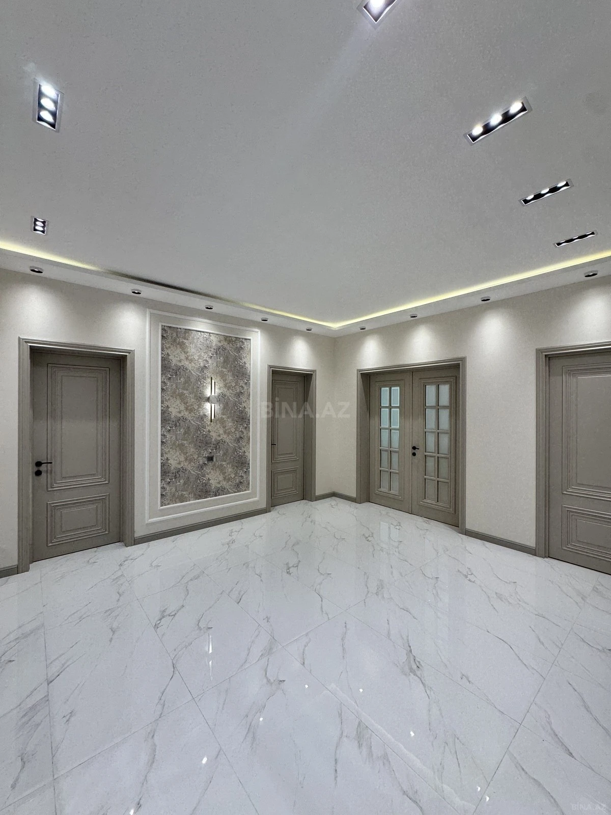 Satılır 3 otaqlı mənzil 143 m²