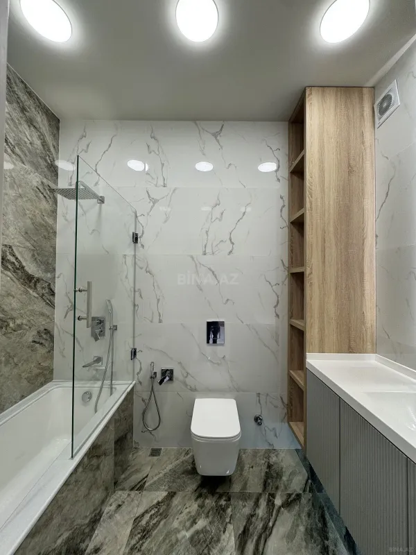 Satılır 3 otaqlı mənzil 143 m²