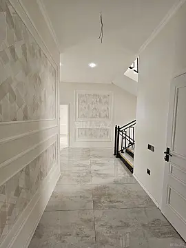 Satılır 11 otaqlı həyət evi 450 m²