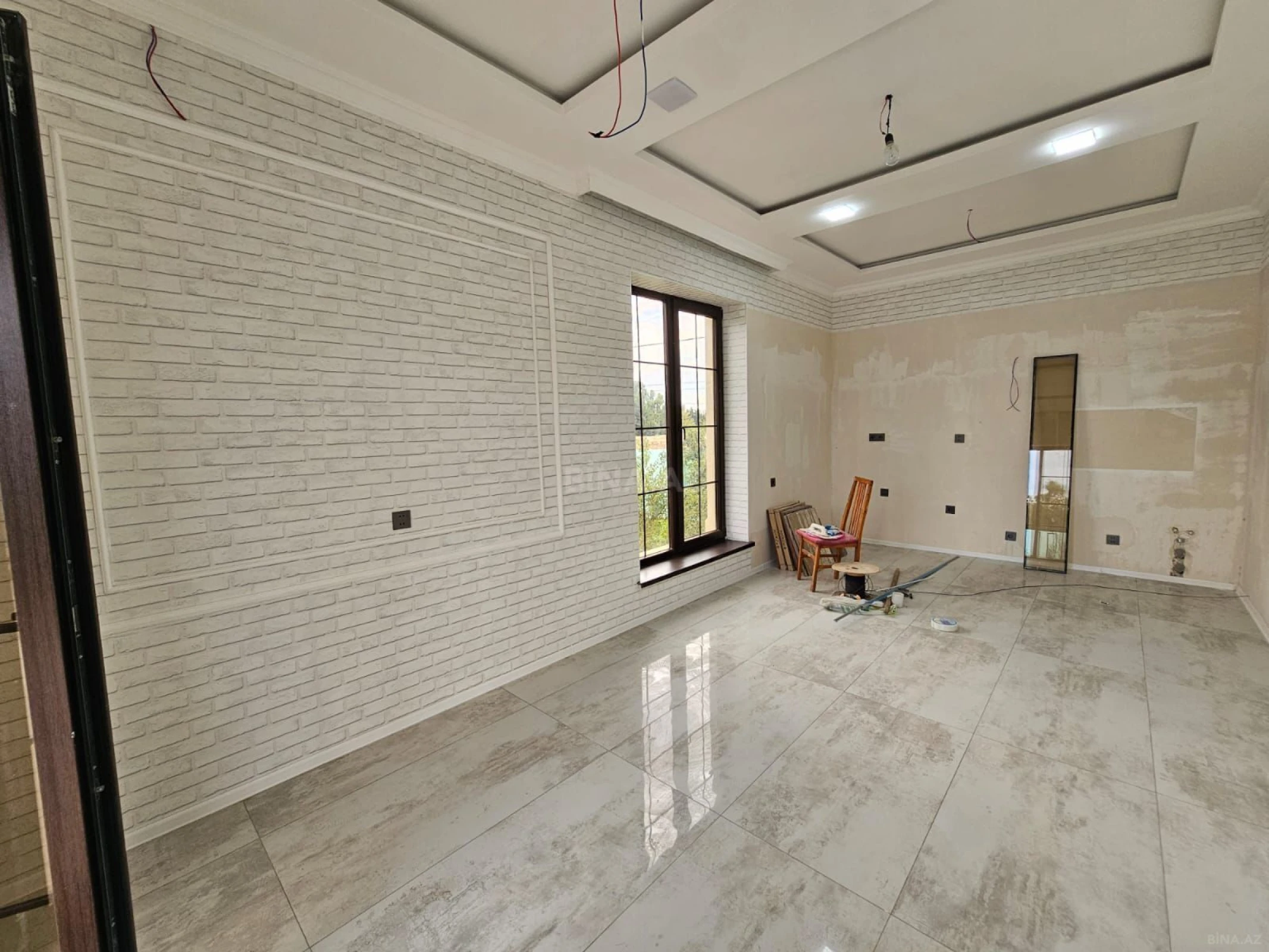 Satılır 11 otaqlı həyət evi 450 m²