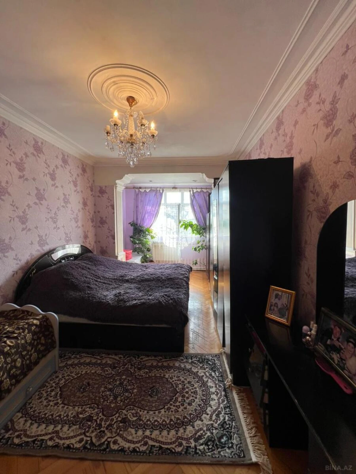 Satılır 5 otaqlı mənzil 140 m²