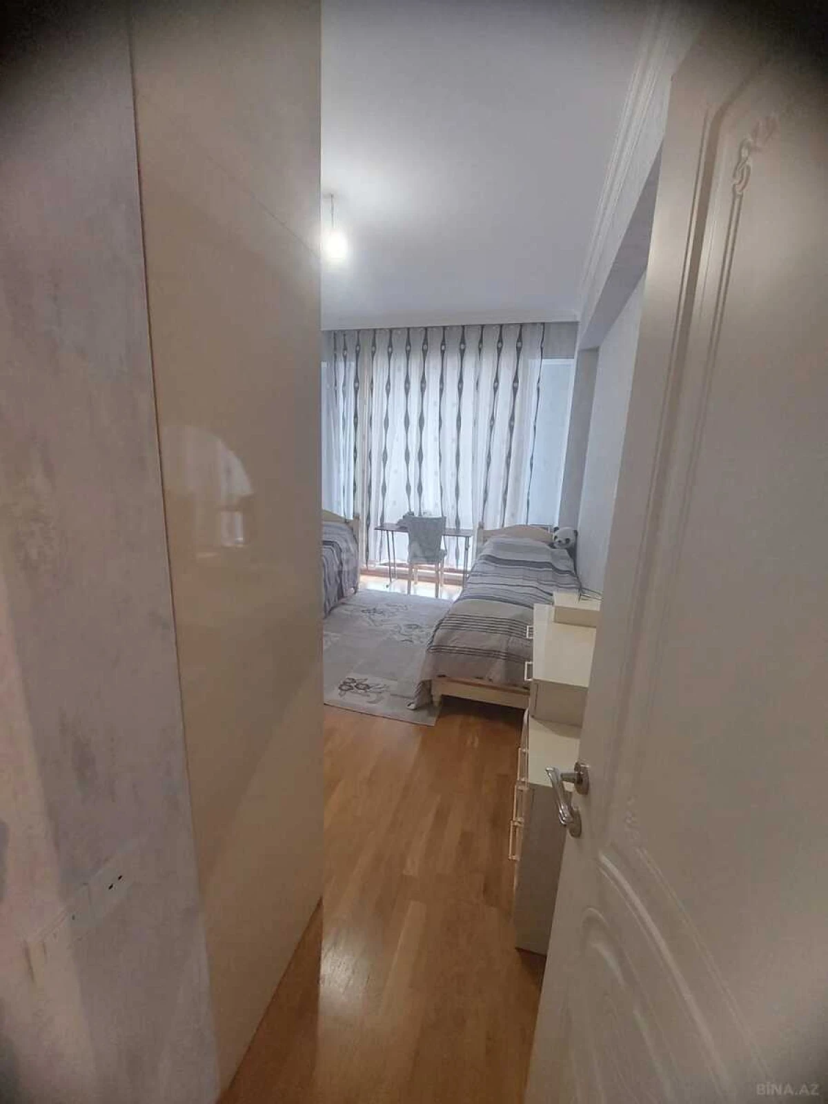 Satılır 2 otaqlı mənzil 74 m²