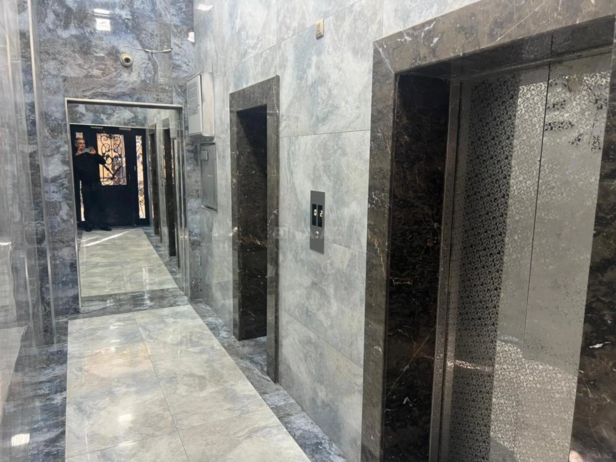 Satılır 2 otaqlı mənzil 74 m²