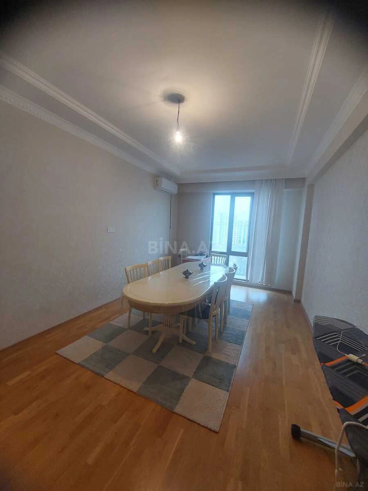 Satılır 2 otaqlı mənzil 74 m²