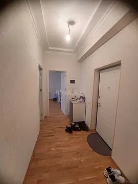 Satılır 2 otaqlı mənzil 74 m²