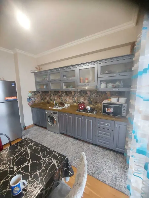 Satılır 2 otaqlı mənzil 74 m²